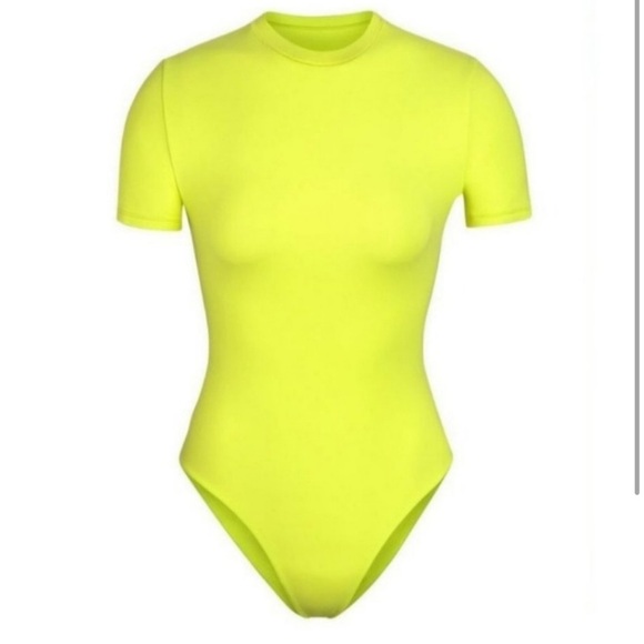 Skims fits everybody t shirt bodysuit neon lime small new with tags casual - Picture 2 of 7